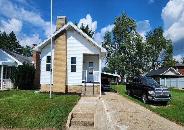 Photo 1 of Sale Pending at 319 Franklin St, Uhrichsville, OH 44683 | MLS# 5243300 | Listing updated on 2026-09-11
