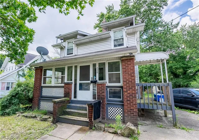 Photo 3 of Single family home for sale at 228 Para Ave, Akron, OH 44305 | MLS# 5243686 | Listing updated on 2026-09-10