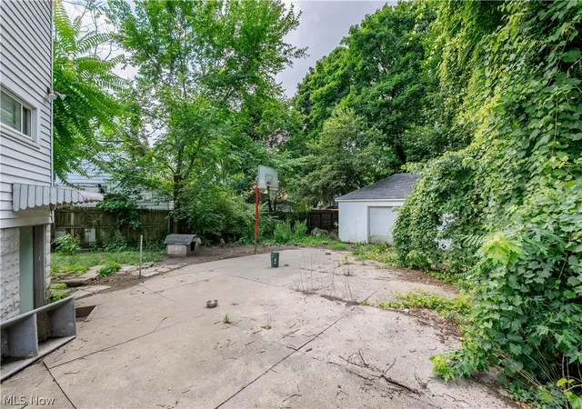 Photo 3 of Single family home for sale at 228 Para Ave, Akron, OH 44305 | MLS# 5243686 | Listing updated on 2026-09-10