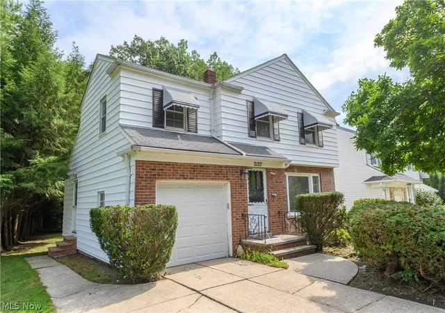 Single family home for sale at 2127 Lyndway Rd, Beachwood, OH 44122 | MLS# 5243047