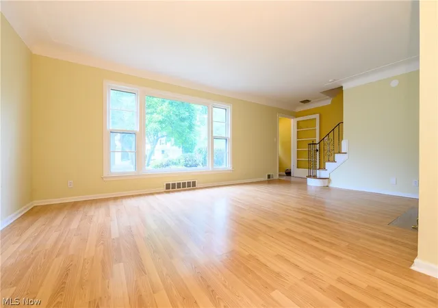 Photo 2 of Single family home for sale at 2127 Lyndway Rd, Beachwood, OH 44122 | MLS# 5243047 | Listing updated on 2026-09-11