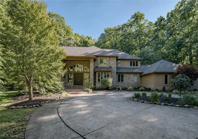Photo 1 of Single family home for sale at 80 Easton Ln, Chagrin Falls, OH 44022 | MLS# 5243446 | Listing updated on 2026-09-10