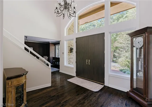 Photo 3 of Single family home for sale at 80 Easton Ln, Chagrin Falls, OH 44022 | MLS# 5243446 | Listing updated on 2026-09-10