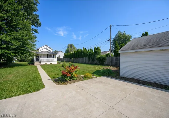 Photo 3 of Sale Pending at 368 4th Drive Nw, New Philadelphia, OH 44663 | MLS# 5243564 | Listing updated on 2026-09-10