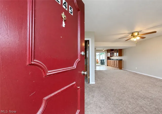 Listing Photo 5 - Condo for sale in building located at 4245 Bennington Blvd, Brunswick, OH 44212