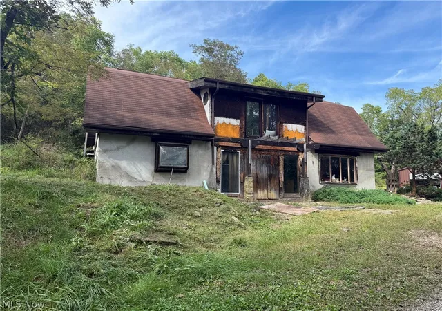 Photo 1 of Single family home for sale at 219 Peachtree Ln, Wellsburg, WV 26070 | MLS# 5243856 | Listing updated on 2026-09-10