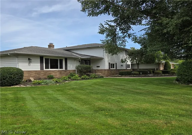 Photo 3 of Single family home for sale at 465 Blueberry Cir, Cleveland, OH 44143 | MLS# 5243497 | Listing updated on 2026-09-21