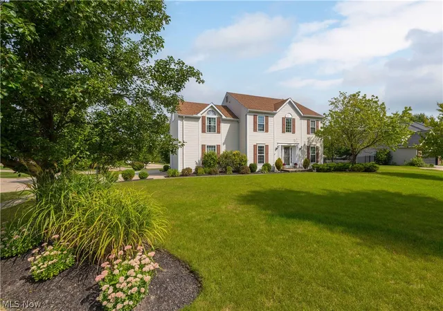 Photo 3 of Single family home for sale at 11952 Greyfriars Cir, North Royalton, OH 44133 | MLS# 5243775 | Listing updated on 2026-09-17