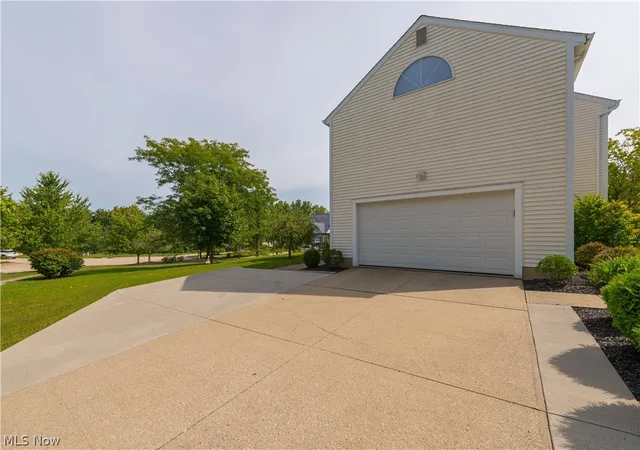 Photo 3 of Single family home for sale at 11952 Greyfriars Cir, North Royalton, OH 44133 | MLS# 5243775 | Listing updated on 2026-09-17