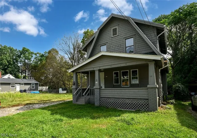Single family home for sale at 1313 Manchester Rd, Akron, OH 44307 | MLS# 5243230