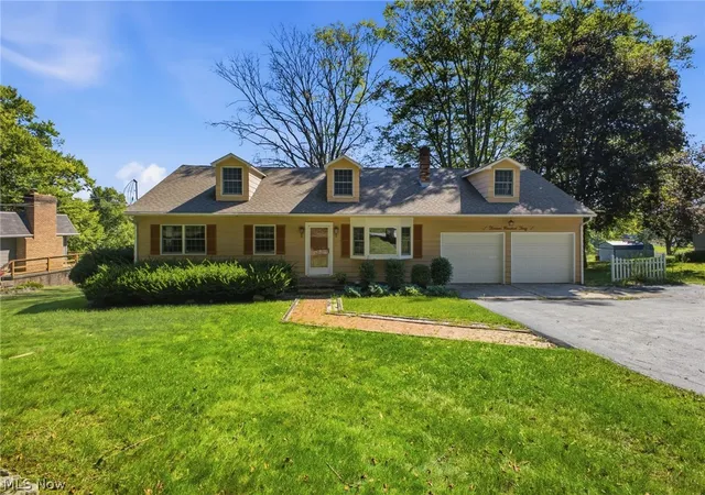 Single family home for sale at 1330 Howell Ave, East Palestine, OH 44413 | MLS# 5243713