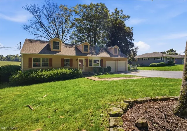 Photo 2 of Single family home for sale at 1330 Howell Ave, East Palestine, OH 44413 | MLS# 5243713 | Listing updated on 2026-09-10