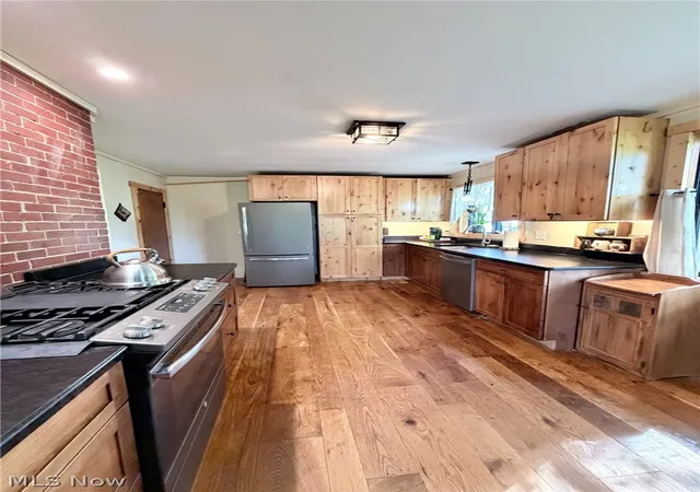Photo 3 of Single family home for sale at 28080 Mountz Rd, East Rochester, OH 44625 | MLS# 5243866 | Listing updated on 2026-09-10