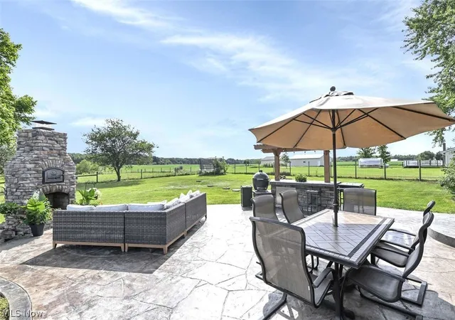 Photo 2 of Sale Pending at 5301 Vandemark Rd, Medina, OH 44256 | MLS# 5243711 | Listing updated on 2026-09-14