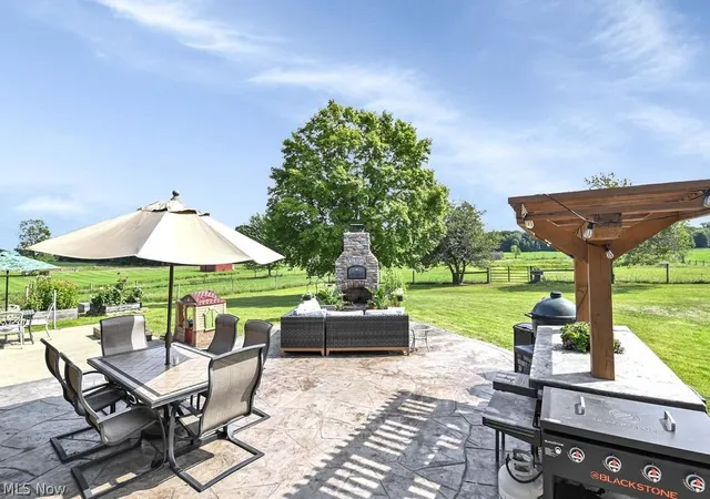 Photo 4 of Sale Pending at 5301 Vandemark Rd, Medina, OH 44256 | MLS# 5243711 | Listing updated on 2026-09-14