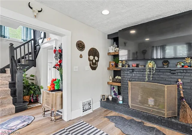 Photo 3 of Single family home for sale at 498 Watson St, Akron, OH 44305 | MLS# 5243797 | Listing updated on 2026-09-10