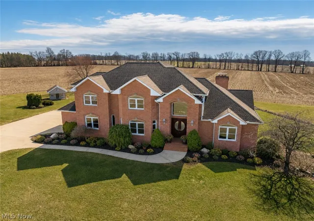 Photo 2 of Single family home for sale at 15644 Marshallville St Nw, Canal Fulton, OH 44614 | MLS# 5243135 | Listing updated on 2026-09-10