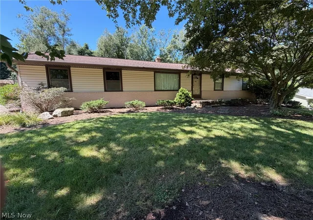 Photo 2 of Sale Pending at 6322 Chiltern Rd NW, Canal Fulton, OH 44614 | MLS# 5243870 | Listing updated on 2026-10-07
