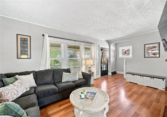 Photo 2 of Sale Pending at 2069 Marlowe Ave, Lakewood, OH 44107 | MLS# 5241002 | Listing updated on 2026-09-14