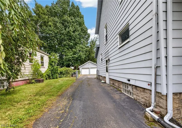 Photo 41 of Single family home for sale at 449 Kenilworth Ave Se, Warren, OH 44483 | MLS# 5243902 | Listing updated on 2026-09-10