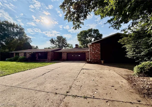 Photo 2 of Single family home for sale at 132 W Indian St, Gnadenhutten, OH 44629 | MLS# 5243897 | Listing updated on 2026-09-10