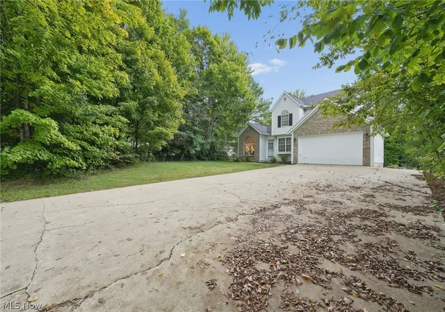 Photo 3 of Single family home for sale at 149 Lookout Ln Sw, Pataskala, OH 43062 | MLS# 5243876 | Listing updated on 2026-10-04