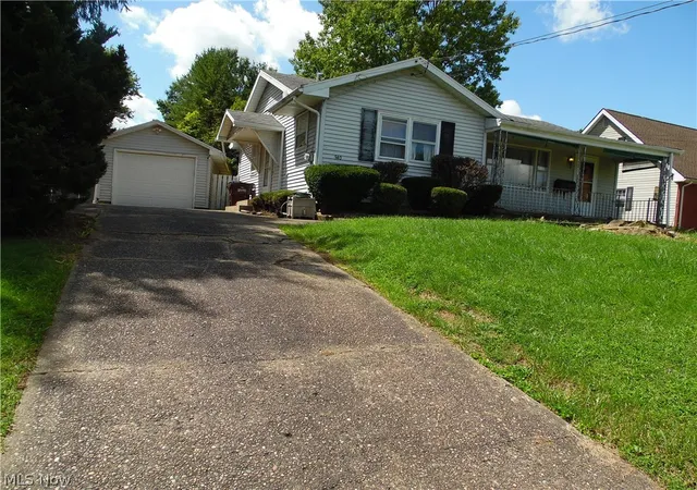 Photo 3 of Sale Pending at 940 Lancaster St, Marietta, OH 45750 | MLS# 5243908 | Listing updated on 2026-09-25