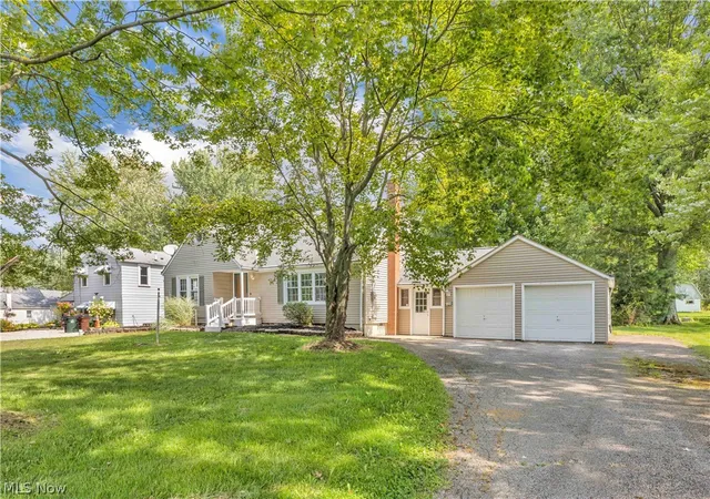 Photo 1 of Sale Pending at 12101 S Durkee Rd, Grafton, OH 44044 | MLS# 5243389 | Listing updated on 2026-10-07