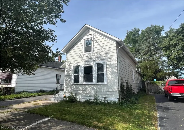 Photo 3 of Sale Pending at 3342 W 48th Street, Cleveland, OH 44102 | MLS# 5243929 | Listing updated on 2026-10-01