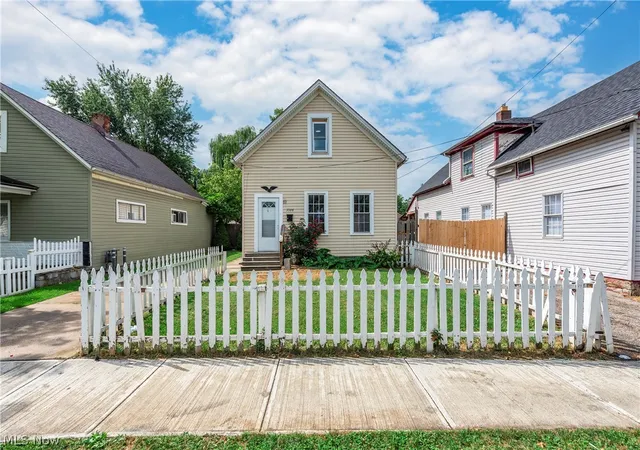 Photo 2 of Single family home for sale at 3326 W 61st Street, Cleveland, OH 44102 | MLS# 5243919 | Listing updated on 2026-09-10