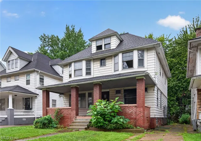 Photo 2 of Single family home for sale at 1254 Carlyon Rd, Cleveland, OH 44112 | MLS# 5243880 | Listing updated on 2026-09-28