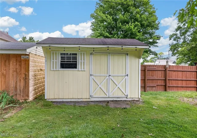 Photo 4 of Single family home for sale at 46 N Cross St, Columbiana, OH 44408 | MLS# 5243950 | Listing updated on 2026-09-30