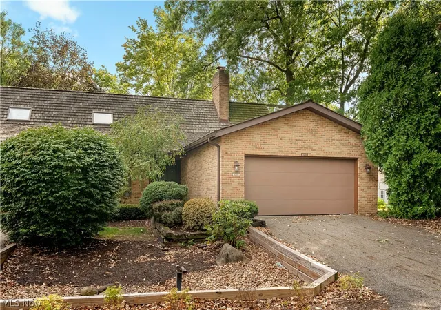 Condo for sale at 6107 Cedar Ln NW, Canton, OH 44708 | MLS# 5243778