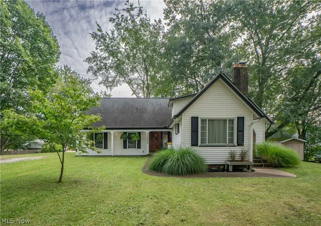 Photo 1 of Single family home for sale at 3898 Wales Ave Nw, Massillon, OH 44646 | MLS# 5242223 | Listing updated on 2026-09-28