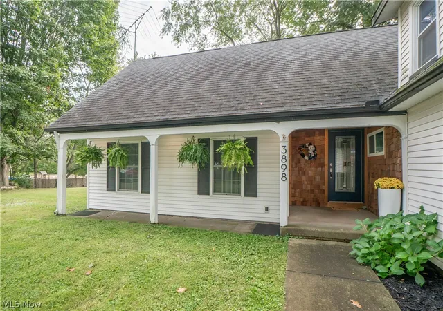 Photo 3 of Single family home for sale at 3898 Wales Ave NW, Massillon, OH 44646 | MLS# 5242223 | Listing updated on 2026-09-28