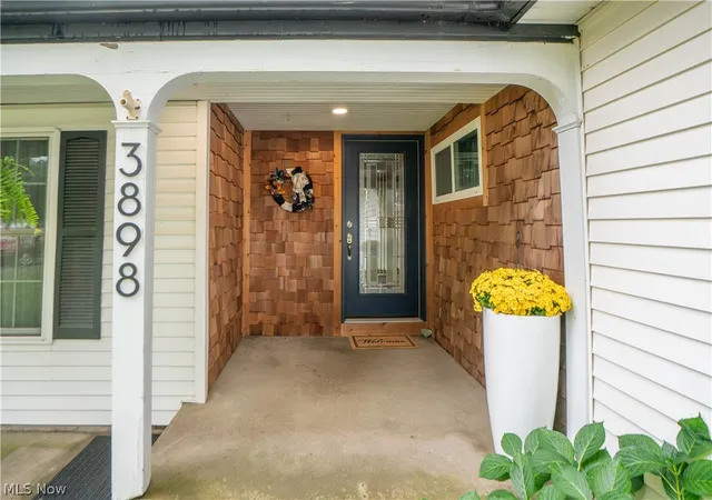 Photo 4 of Single family home for sale at 3898 Wales Ave NW, Massillon, OH 44646 | MLS# 5242223 | Listing updated on 2026-09-28