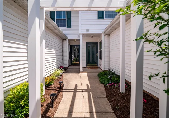 Photo 3 of Townhouse for sale at 6729 Asterhurst, Cleveland, OH 44130 | MLS# 5243947 | Listing updated on 2026-09-11