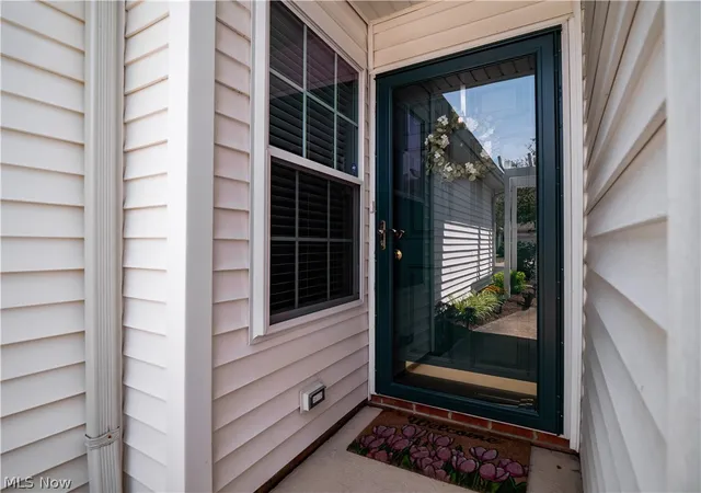 Photo 3 of Townhouse for sale at 6729 Asterhurst, Cleveland, OH 44130 | MLS# 5243947 | Listing updated on 2026-09-11