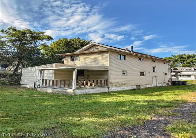 Photo 3 of Multi family home for sale at 1167 Pondview Ave, Akron, OH 44305 | MLS# 5243969 | Listing updated on 2026-09-10