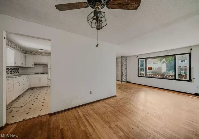 Photo 3 of Single family home for sale at 32909 Alva Dr, Eastlake, OH 44095 | MLS# 5243958 | Listing updated on 2026-09-10