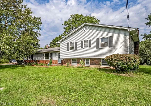 Single family home for sale at 9284 Mayfield Rd, Chesterland, OH 44026 | MLS# 5243801