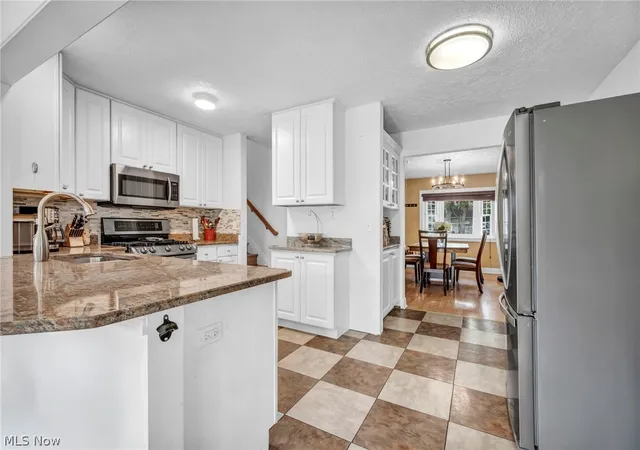 Photo 4 of Single family home for sale at 1175 Lloyd Ave, Aurora, OH 44202 | MLS# 5243800 | Listing updated on 2026-09-17