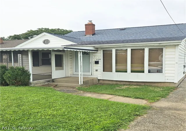 Photo 2 of Single family home for sale at 509 Sexton St, Struthers, OH 44471 | MLS# 5242839 | Listing updated on 2026-09-24