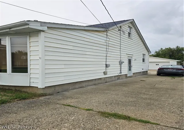 Photo 3 of Single family home for sale at 509 Sexton St, Struthers, OH 44471 | MLS# 5242839 | Listing updated on 2026-09-24