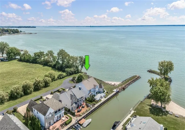 Photo 2 of Single family home for sale at 2212 Sauger Dr, Lakeside Marblehead, OH 43440 | MLS# 5242139 | Listing updated on 2026-09-23