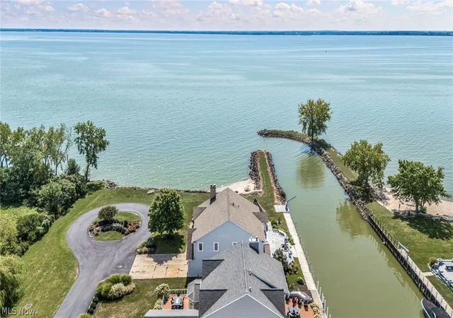 Photo 3 of Single family home for sale at 2212 Sauger Dr, Lakeside Marblehead, OH 43440 | MLS# 5242139 | Listing updated on 2026-09-23