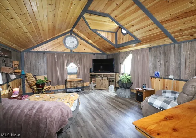 Photo 3 of Single family home for sale at 19604 County Rd 124, Coshocton, OH 43812 | MLS# 5243990 | Listing updated on 2026-09-11