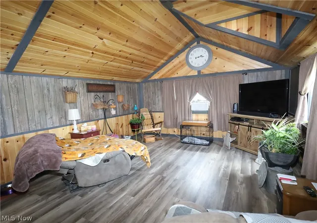 Photo 3 of Single family home for sale at 19604 County Rd 124, Coshocton, OH 43812 | MLS# 5243990 | Listing updated on 2026-09-11