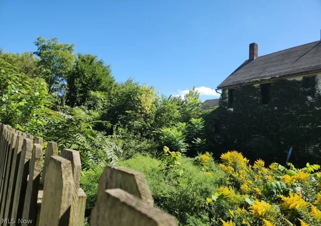 Photo 13 of Multi family home for sale at 1085 E 66th Street, Cleveland, OH 44103 | MLS# 5244010 | Listing updated on 2026-09-14