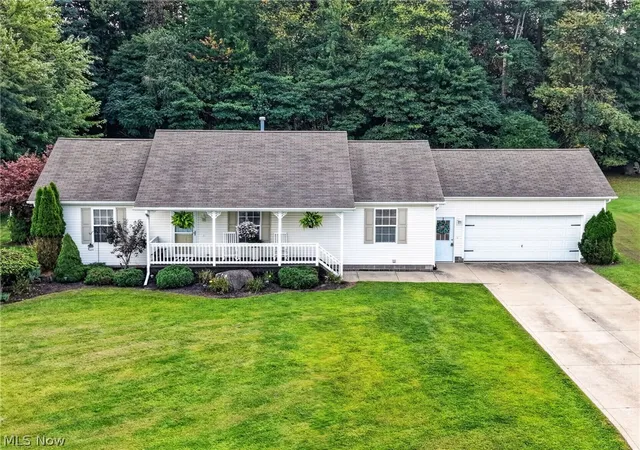 Photo 3 of Single family home for sale at 5414 Carlson Ln, Ashtabula, OH 44004 | MLS# 5242827 | Listing updated on 2026-09-12